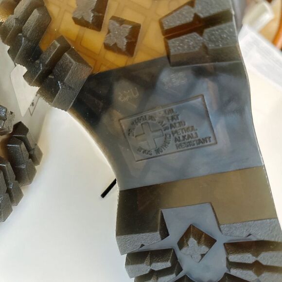 DR. MARTENS White Smooth Derby's Leather Lace-Up Shoes NWT - Picture 9 of 12